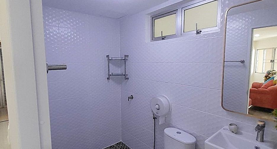 Condo en venta de 2 habitaciones en Yan Nawa, Bangkok