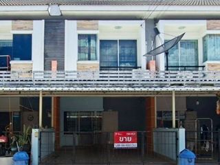 Reihenhaus zum Kauf mit 3 Zimmer in Si Racha, Chonburi