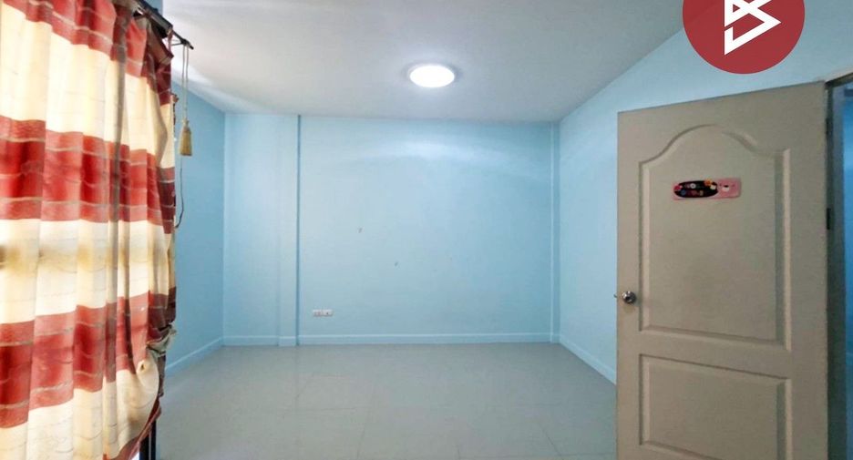 Reihenhaus zum Kauf mit 3 Zimmer in Si Racha, Chonburi