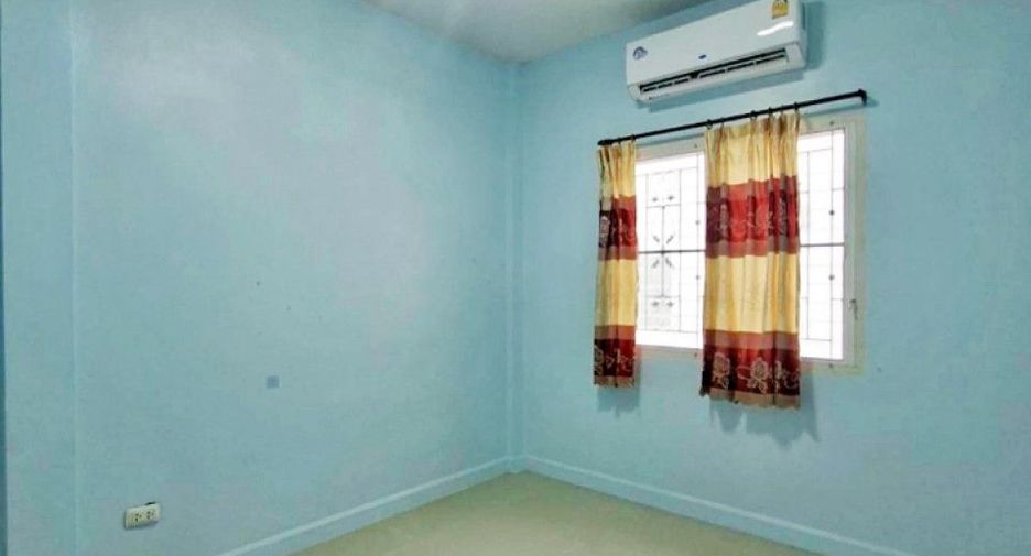 Reihenhaus zum Kauf mit 3 Zimmer in Si Racha, Chonburi