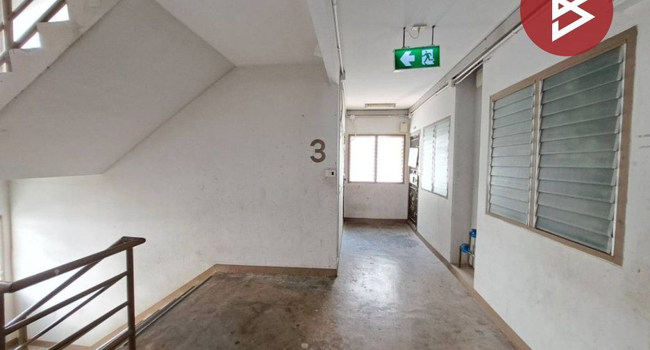 For sale 1 Beds condo in Lat Krabang, Bangkok