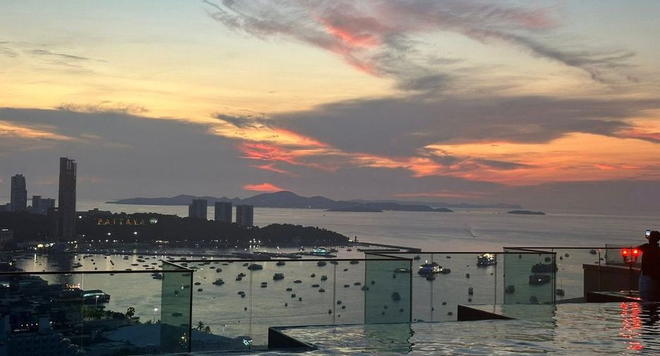 For sale 2 bedrooms condo in South Pattaya, Pattaya