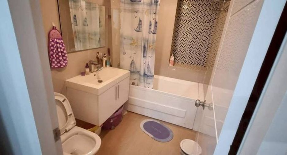 For sale 1 bed condo in Si Racha, Chonburi