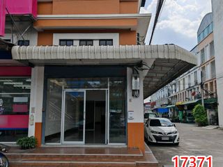 For rent 4 ベッドルーム retail Space in Nong Khaem, Bangkok