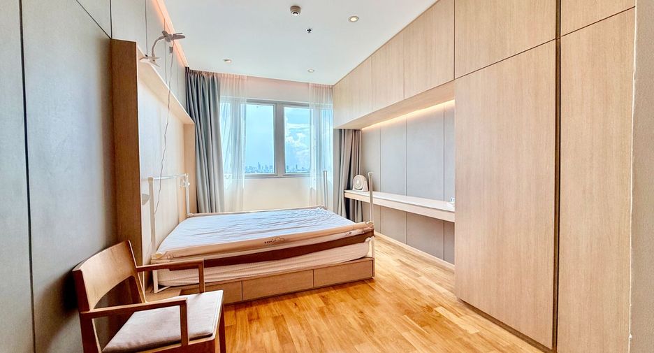 À vendre 3 chambres condo à Yan Nawa, Bangkok