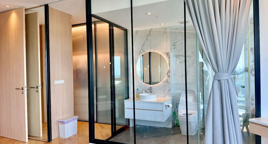À vendre 3 chambres condo à Yan Nawa, Bangkok