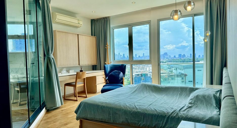 À vendre 3 chambres condo à Yan Nawa, Bangkok