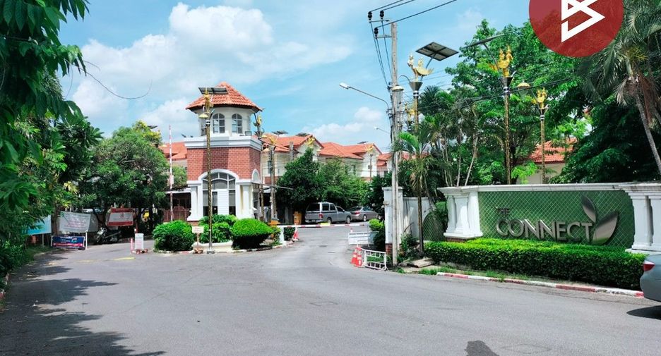 For sale 3 bedrooms townhouse in Bang Phli, Samut Prakan
