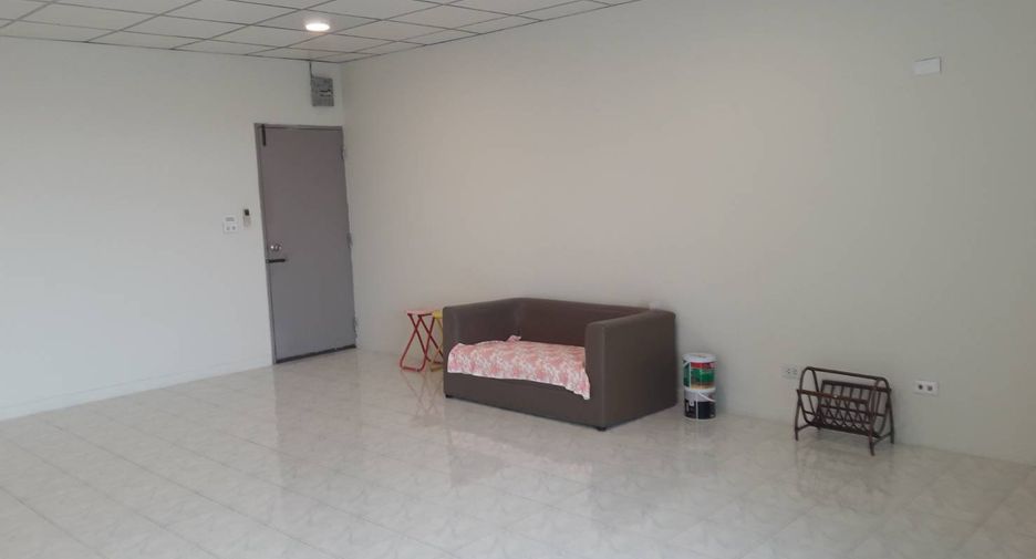 For sale 1 bed condo in Suan Luang, Bangkok