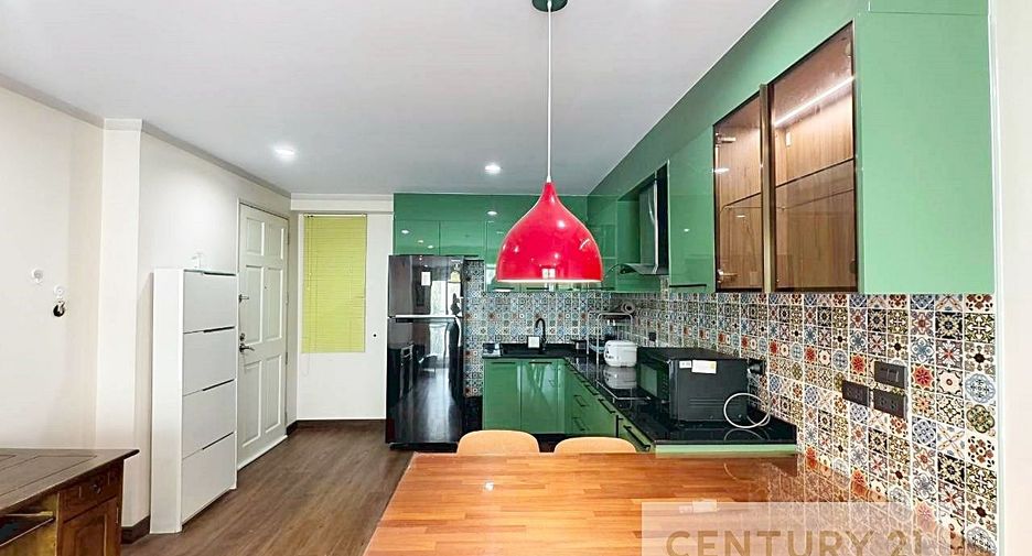 For rent 2 ベッドルーム condo in Yan Nawa, Bangkok