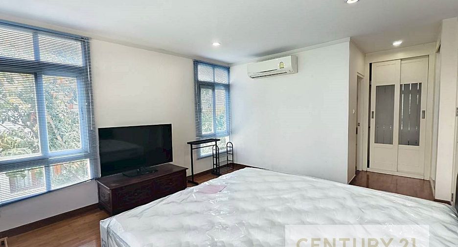 For rent 2 ベッドルーム condo in Yan Nawa, Bangkok