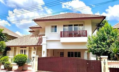 For sale 4 bedrooms house in Mueang Chiang Mai, Chiang Mai