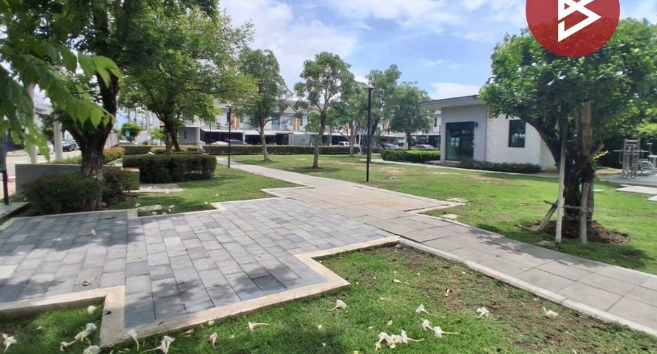 For sale 3 bedrooms townhouse in Bang Phli, Samut Prakan
