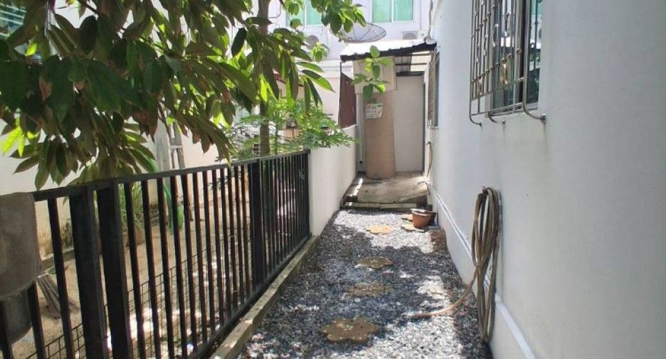 For sale 3 bedrooms townhouse in Bang Phli, Samut Prakan
