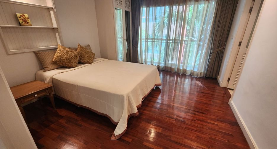 For rent 3 bedrooms house in Sathon, Bangkok