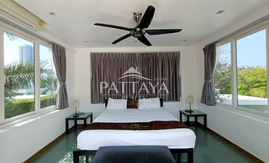 For rent and for sale 4 bedrooms villa in Jomtien, Pattaya