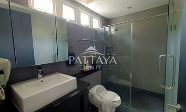 For rent and for sale 4 bedrooms villa in Jomtien, Pattaya