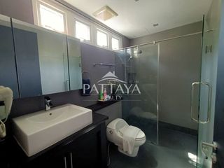 For rent and for sale 4 bedrooms villa in Bang Lamung, Chonburi