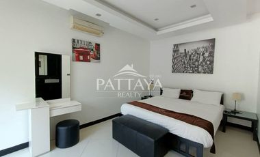 For rent and for sale 4 bedrooms villa in Jomtien, Pattaya