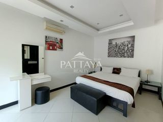 For rent and for sale 4 bedrooms villa in Bang Lamung, Chonburi