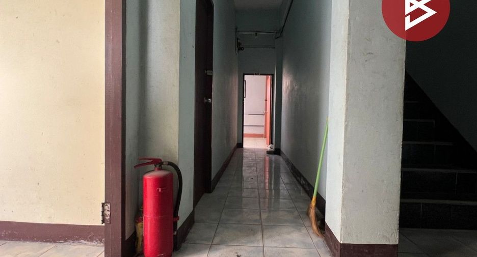 For sale 19 bedrooms retail Space in Sai Mai, Bangkok