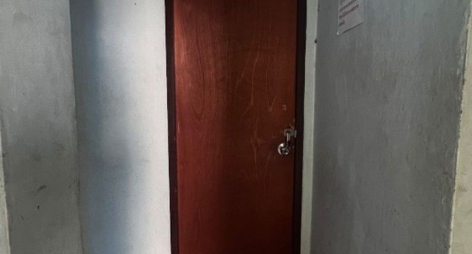 For sale 19 bedrooms retail Space in Sai Mai, Bangkok