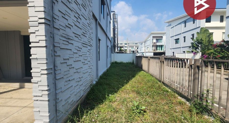 For sale 3 bedrooms townhouse in Bang Phli, Samut Prakan