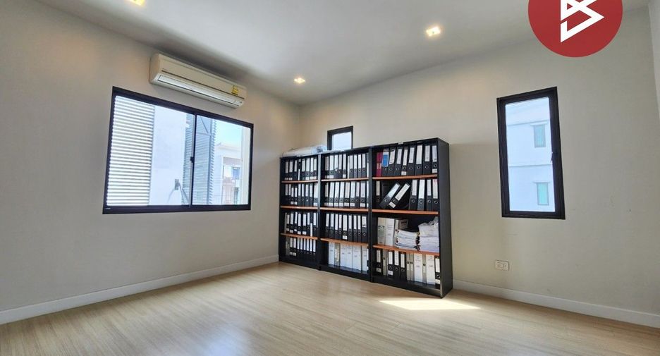 For sale 3 bedrooms townhouse in Bang Phli, Samut Prakan