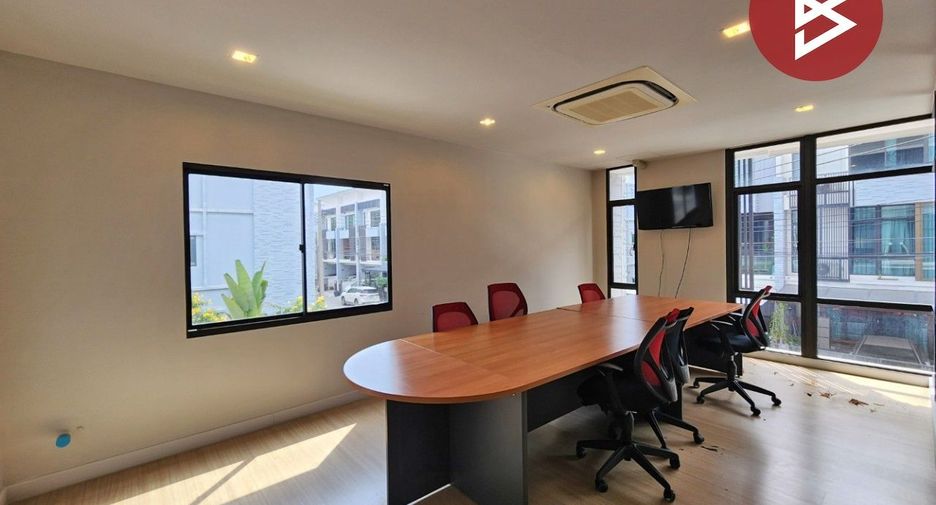 For sale 3 bedrooms townhouse in Bang Phli, Samut Prakan