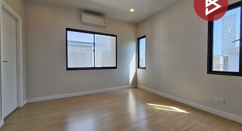 For sale 3 bedrooms townhouse in Bang Phli, Samut Prakan