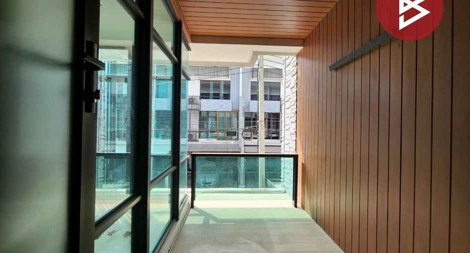 For sale 3 bedrooms townhouse in Bang Phli, Samut Prakan
