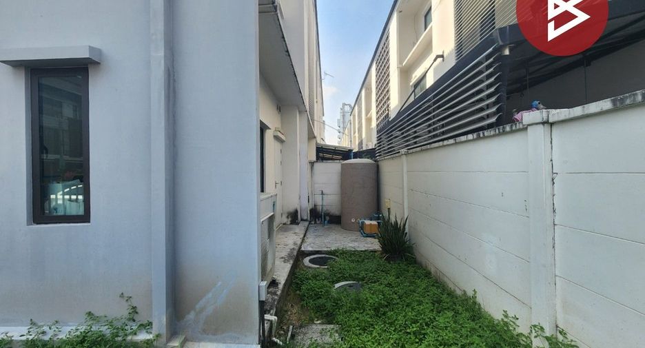 For sale 3 bedrooms townhouse in Bang Phli, Samut Prakan