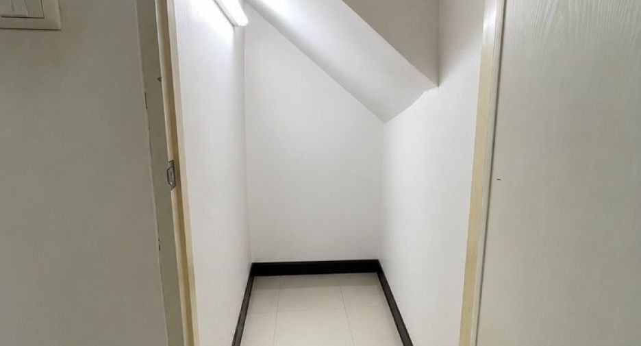 For sale 3 bedrooms townhouse in Mueang Chon Buri, Chonburi