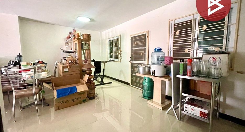 For sale 3 bedrooms townhouse in Mueang Chon Buri, Chonburi