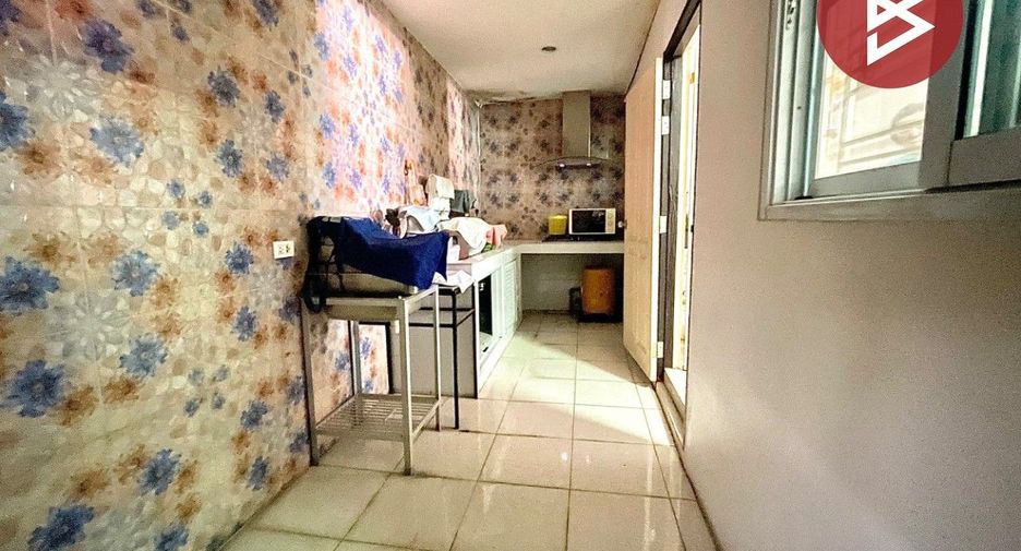 For sale 3 bedrooms townhouse in Mueang Chon Buri, Chonburi