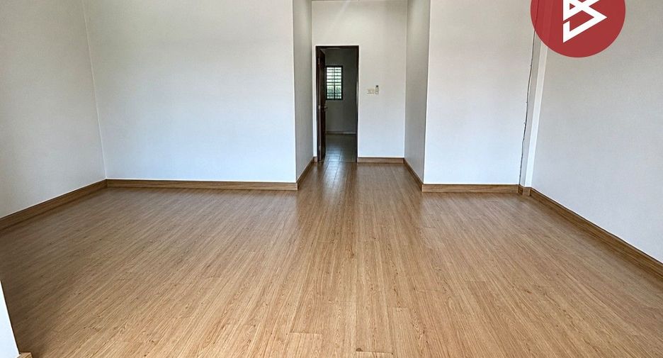 For sale 3 bedrooms townhouse in Mueang Chon Buri, Chonburi