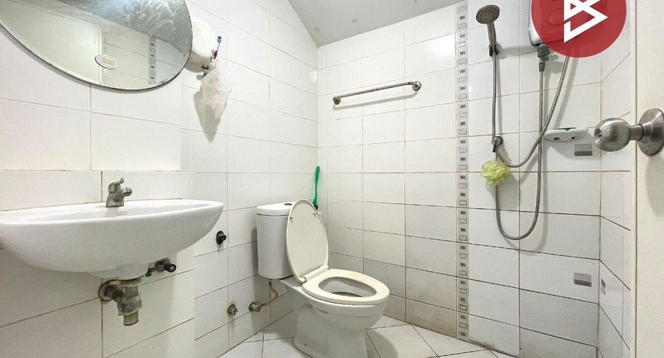 For sale 3 bedrooms townhouse in Mueang Chon Buri, Chonburi