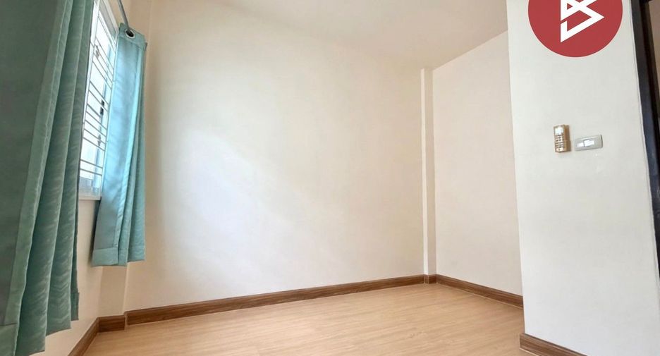 Casa adosada en venta de 3 habitaciones en Mueang Chon Buri, Chonburi