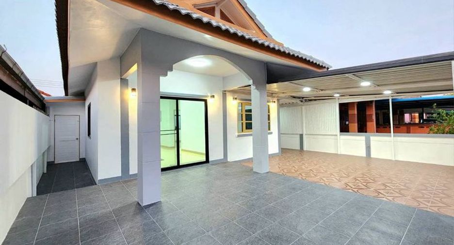 Casa en venta de 2 habitaciones en Si Racha, Chonburi