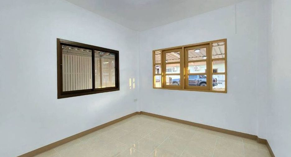 Casa en venta de 2 habitaciones en Si Racha, Chonburi