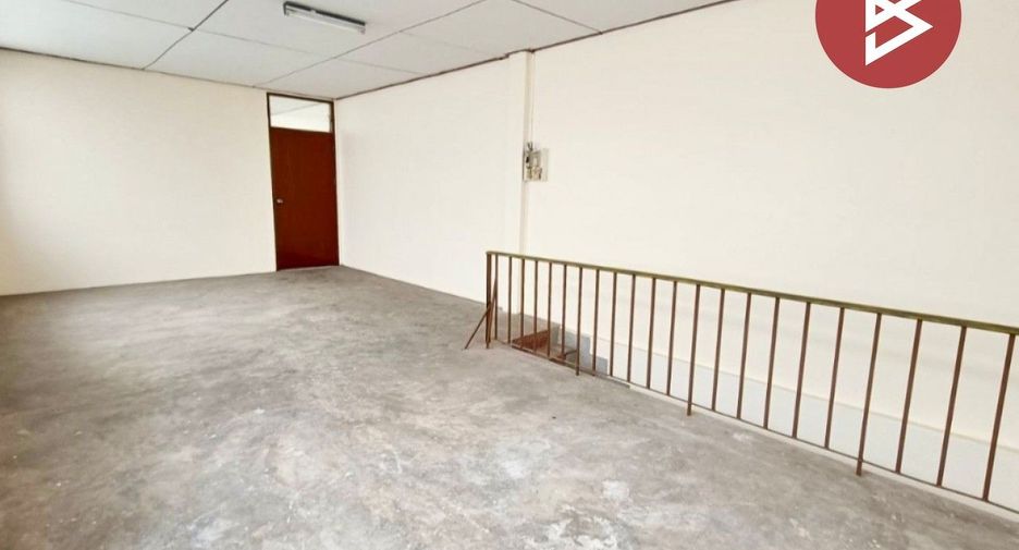 Casa adosada en venta de 1 habitaciones en Phra Samut Chedi, Samut Prakan