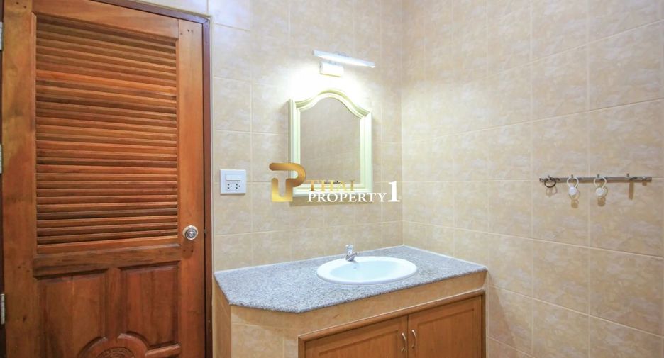 À vendre 2 chambres maison de ville à Hua Hin, Prachuap Khiri Khan