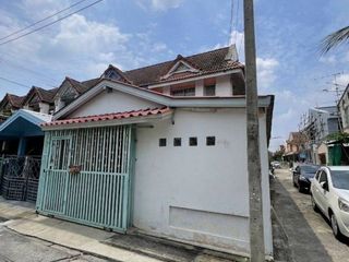 For sale 2 bedrooms townhouse in Lat Krabang, Bangkok
