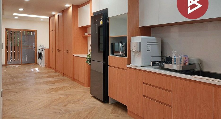 For sale 3 bedrooms house in Lat Krabang, Bangkok
