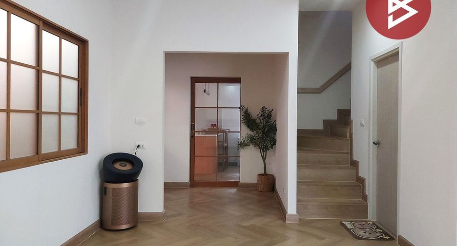 For sale 3 bedrooms house in Lat Krabang, Bangkok