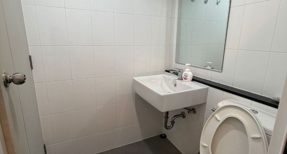 For sale 1 bed condo in Mueang Samut Prakan, Samut Prakan