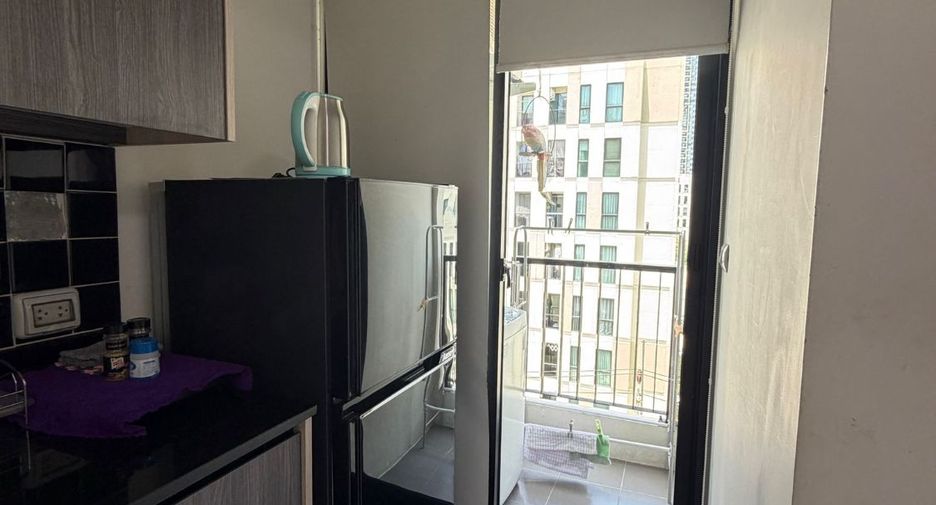 For sale 1 bed condo in Mueang Samut Prakan, Samut Prakan