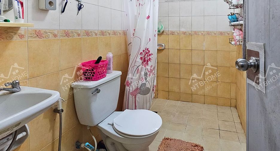 À vendre 3 chambres maison de ville à Bang Bua Thong, Nonthaburi