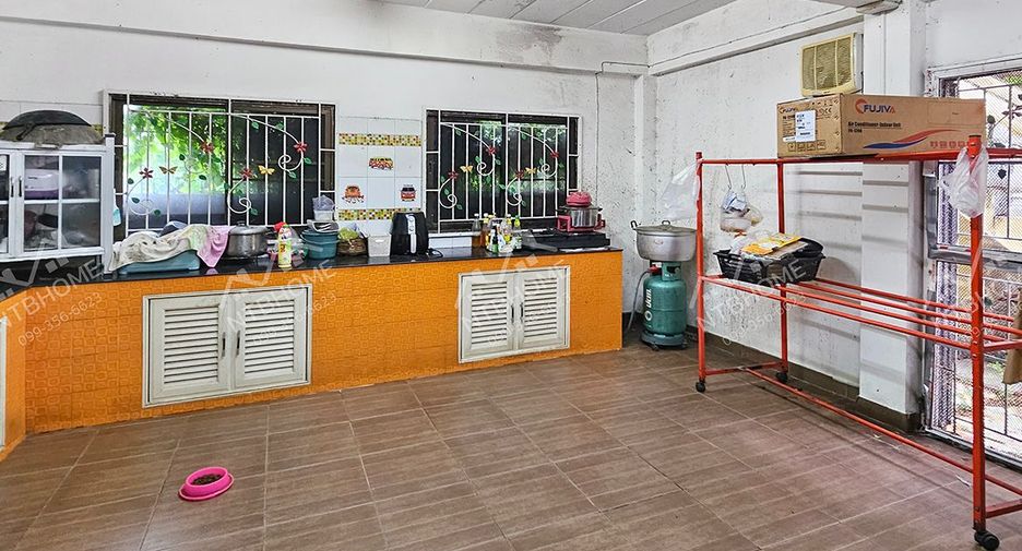 À vendre 3 chambres maison de ville à Bang Bua Thong, Nonthaburi