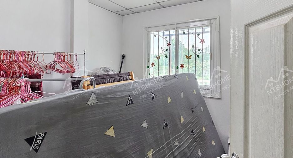 À vendre 3 chambres maison de ville à Bang Bua Thong, Nonthaburi
